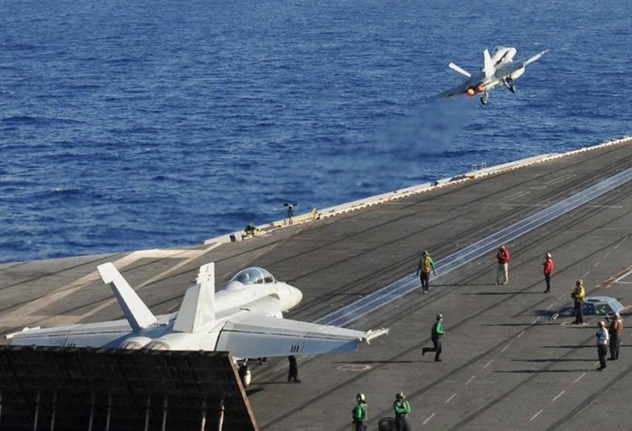 Mỹ sử dụng cụm chiến đấu tàu sân bay để thực hiện chiến lược "tác chiến hợp nhất trên không-trên biển" nhằm vào Trung Quốc